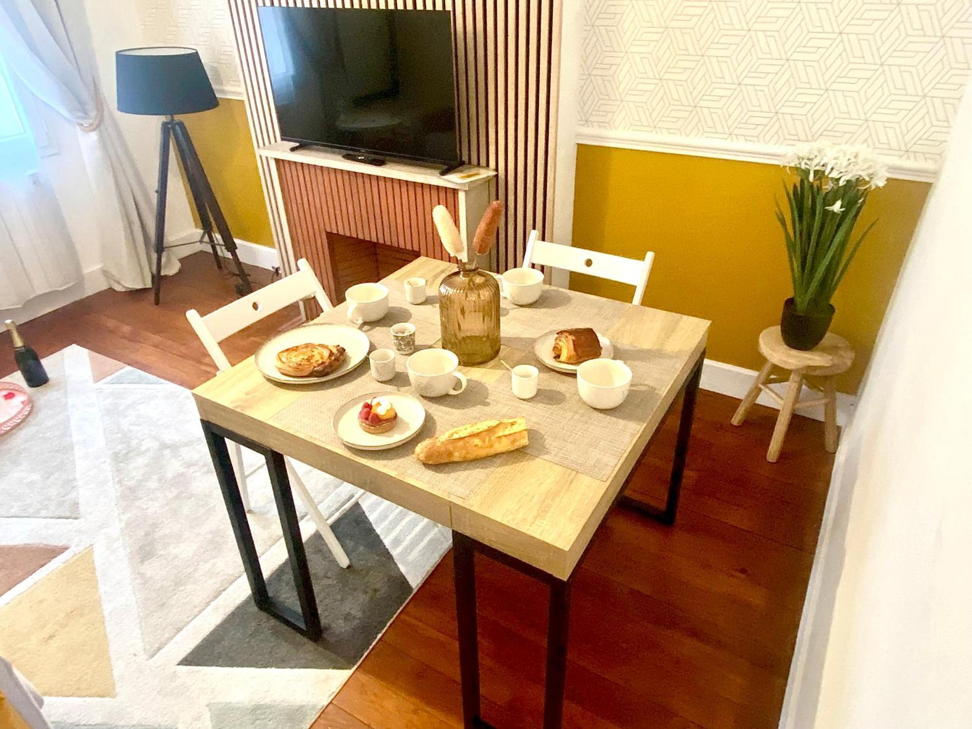 Appartement Le Cocon De La Tour -Vip-Compiegne-Hyper Centre Extérieur photo