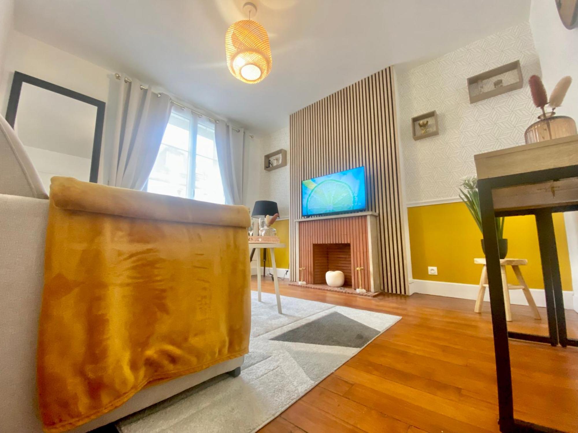 Appartement Le Cocon De La Tour -Vip-Compiegne-Hyper Centre Extérieur photo
